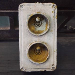 vintage_factory_lightswitch