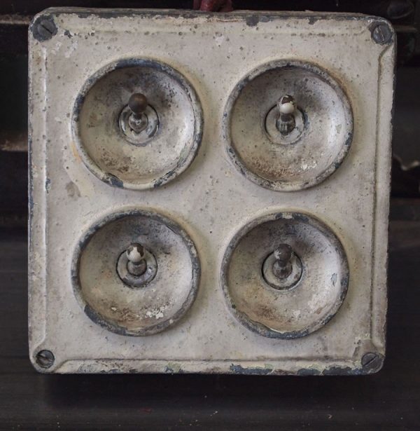 vintage_factory_lightswitch3